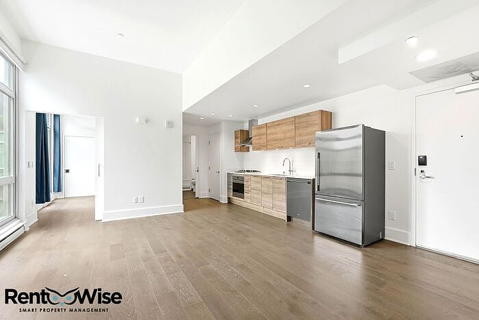 1st image of 1075 Market St #808