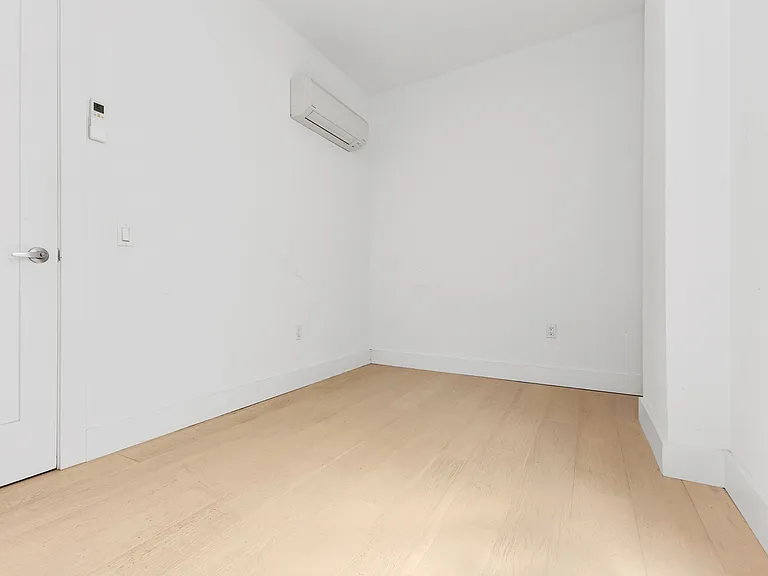 245 Eldridge St #2R — Photo 5