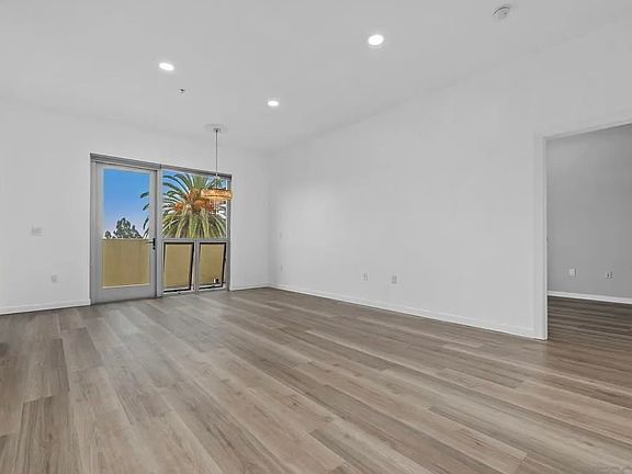 2nd image of 889 Date St