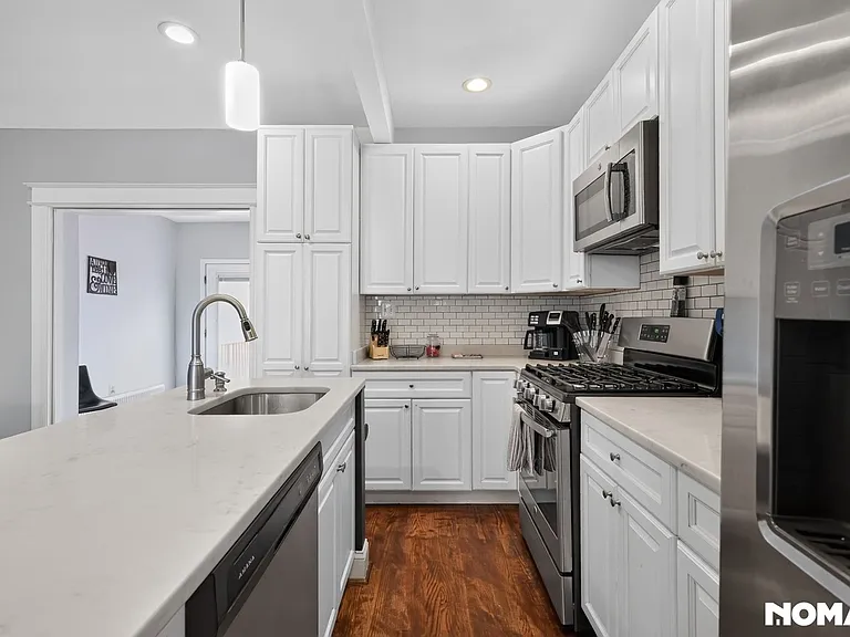 2630 10th St NE — Photo 12