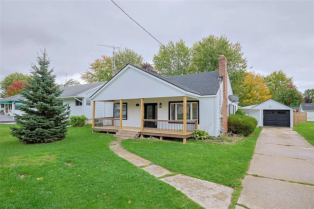 2 bed, $2,400 — Photo 1