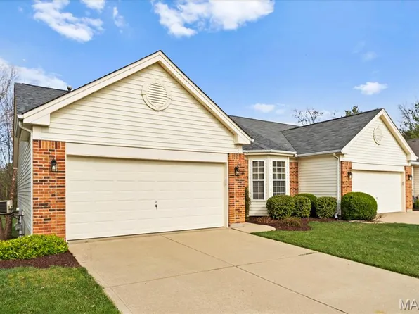 1719 Ambrose Terrace Dr, Swansea, IL 62226