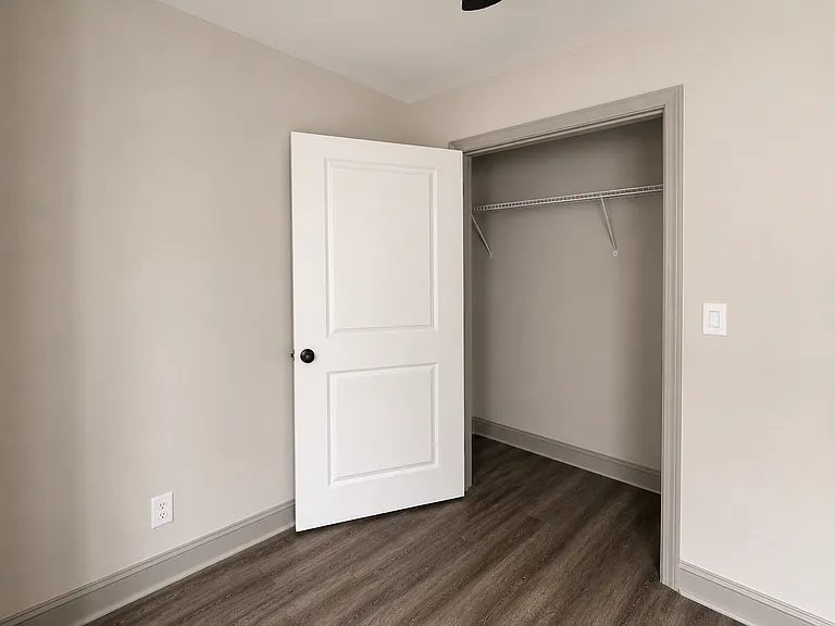 122 N Washington St — Photo 21