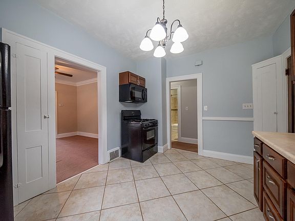 5th image of 14627 Leonard Ave Floor 2