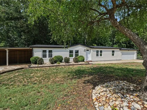 4401 Green Cove Ct, Winston Salem, NC 27107