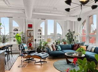 210 South St #PENTHOUSE 11-2, Boston, MA 02111