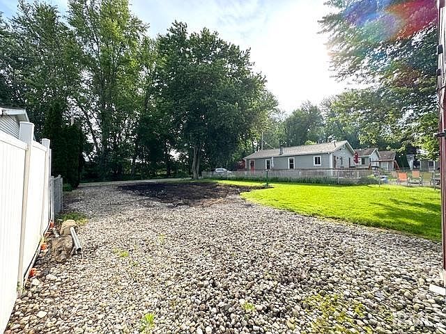 1st image of 5055 E Summerholme Dr