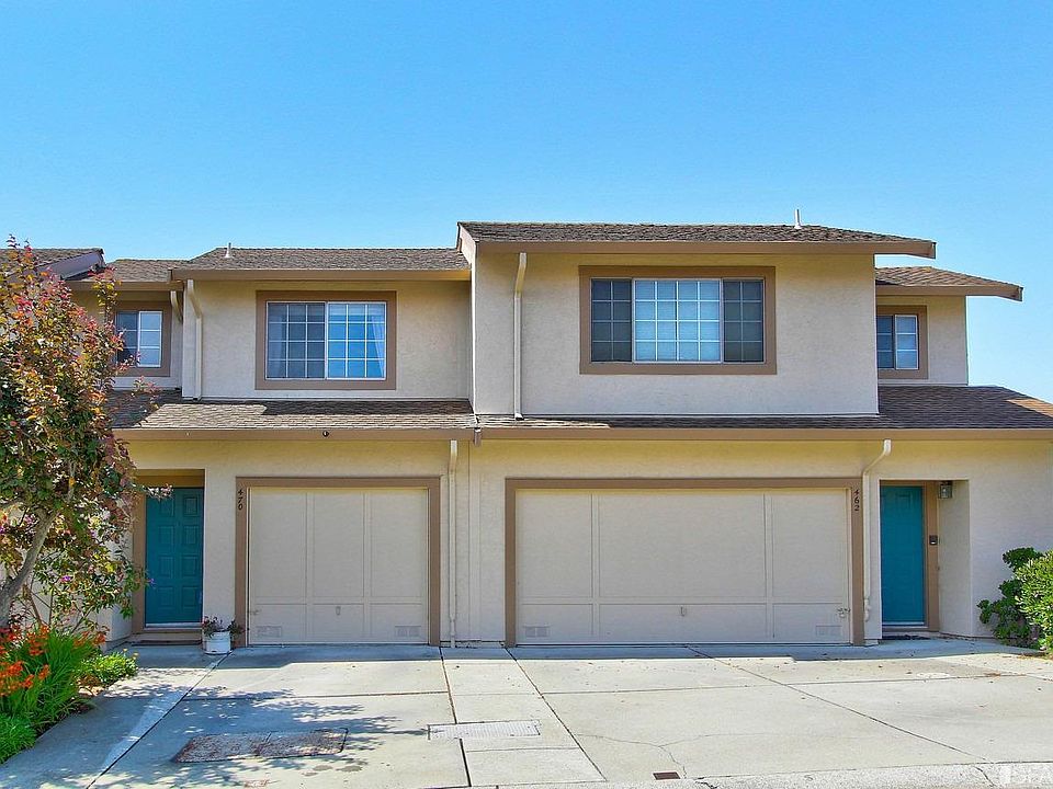 1st image of 470 Bayview Cir