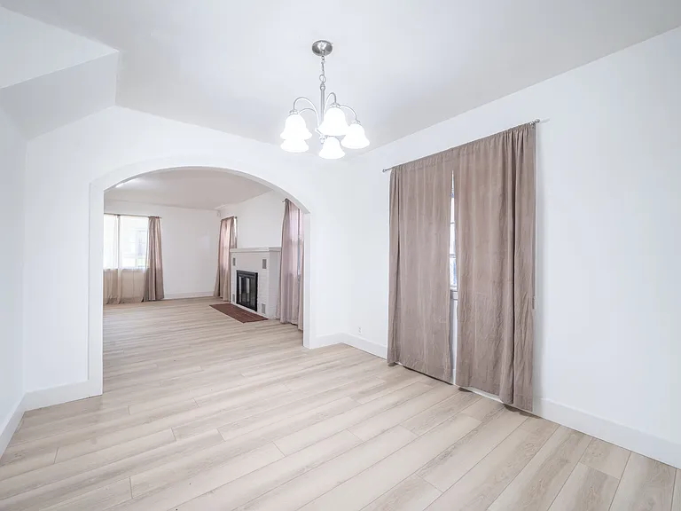 608 S Bluff Ave — Photo 6