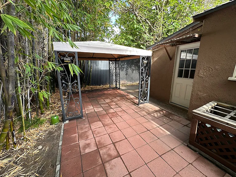 10809 Huston St — Photo 30