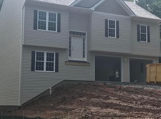 3746 Autumn Dr, Roanoke, VA 24012