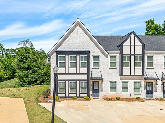 3rd image of 569 Waterpoint Way