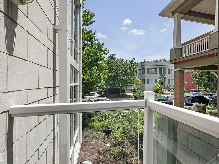 932 N Broadway St #1 — Photo 25