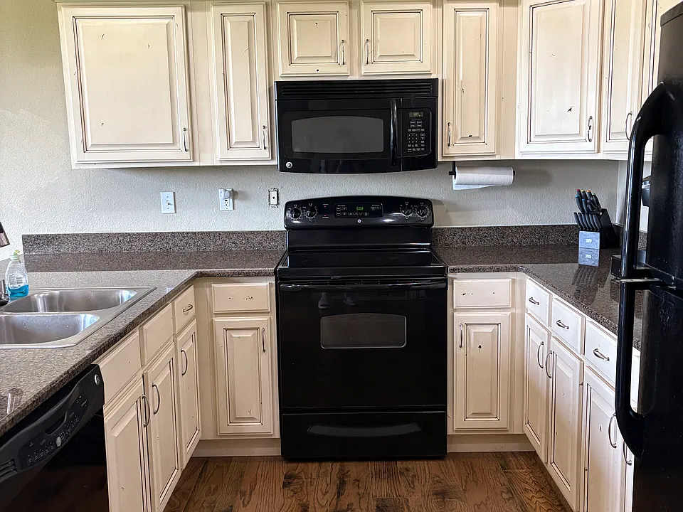 1099 S Walden Way #205