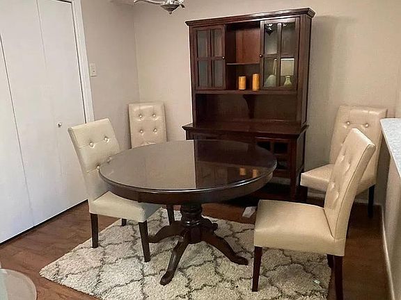 Dining room

If furnished includes buffet and hutch, round table w/glass top and four leather DR chairs