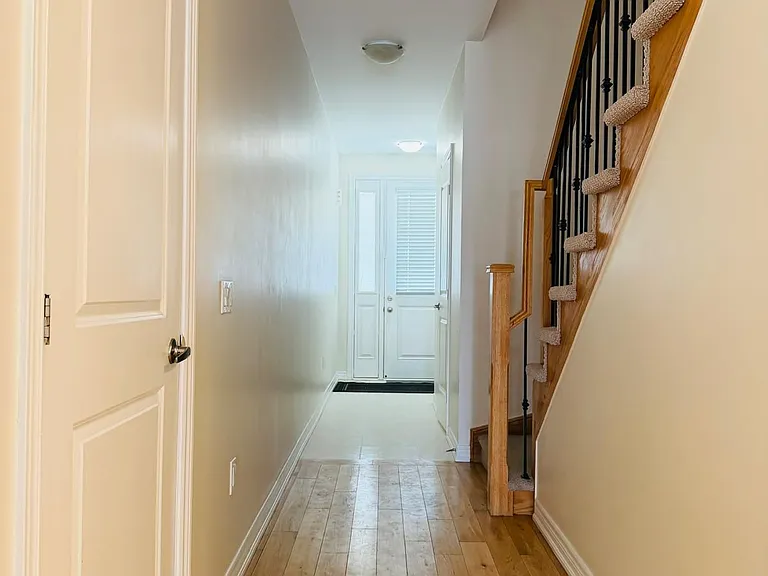 16 Talence Dr — Photo 3