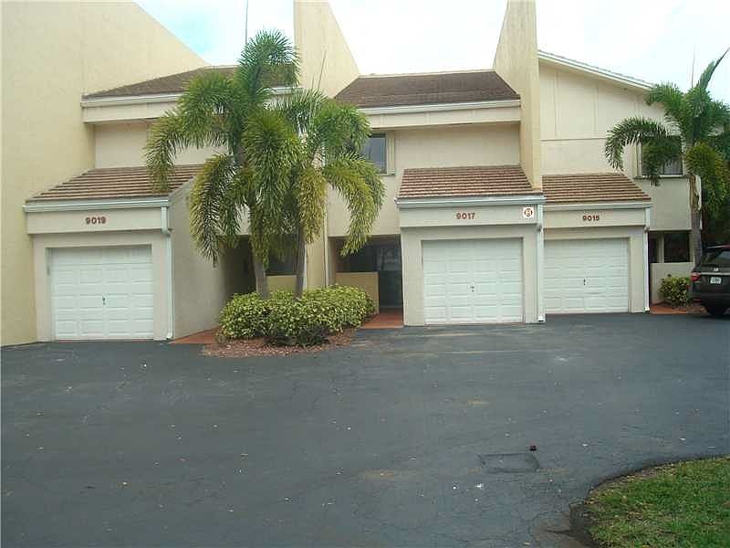 1st image of 9021 NW 38th Dr