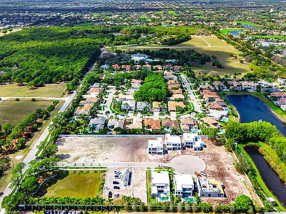 5th image of 16670 Mosaic Place