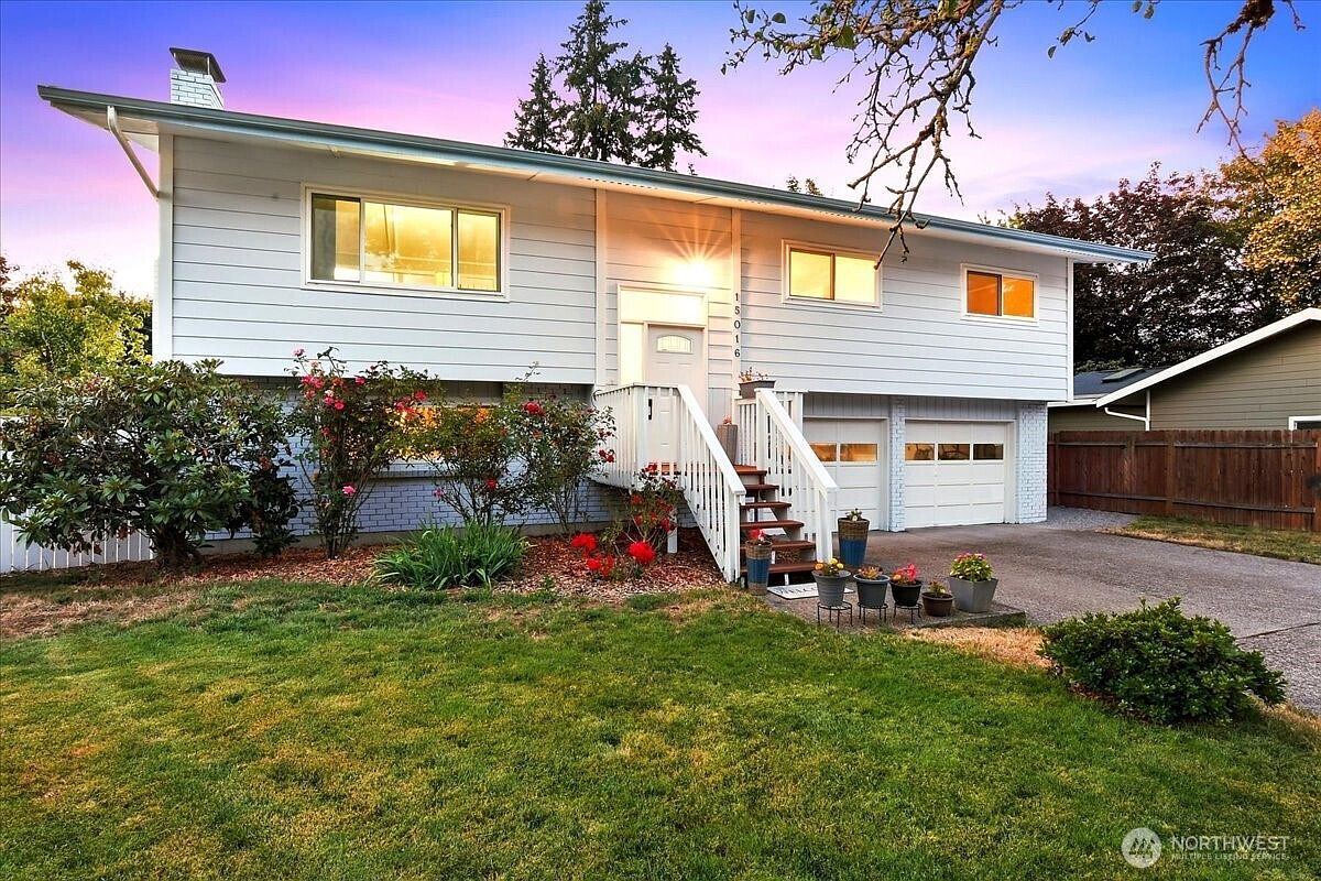 1st image of 15016 NE 74th Street