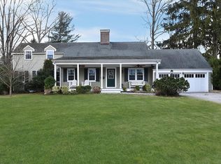 11 Birchdale Ln, Port Washington, NY 11050