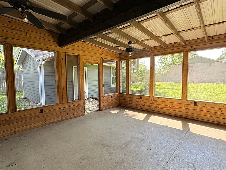 940 Julian Rd — Photo 19