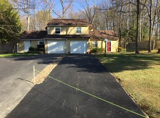 19 Glenbrook Dr, Clifton Park, NY