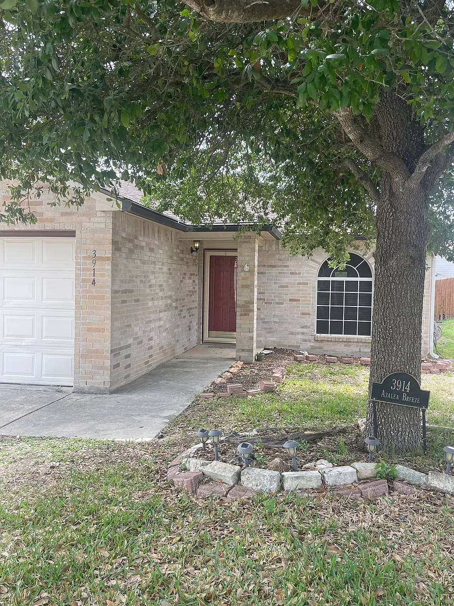Building Photo - 3914 Azalea Breeze