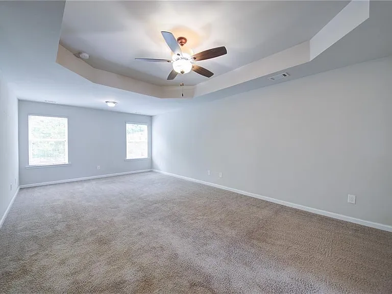 5595 Banner Blvd — Photo 33