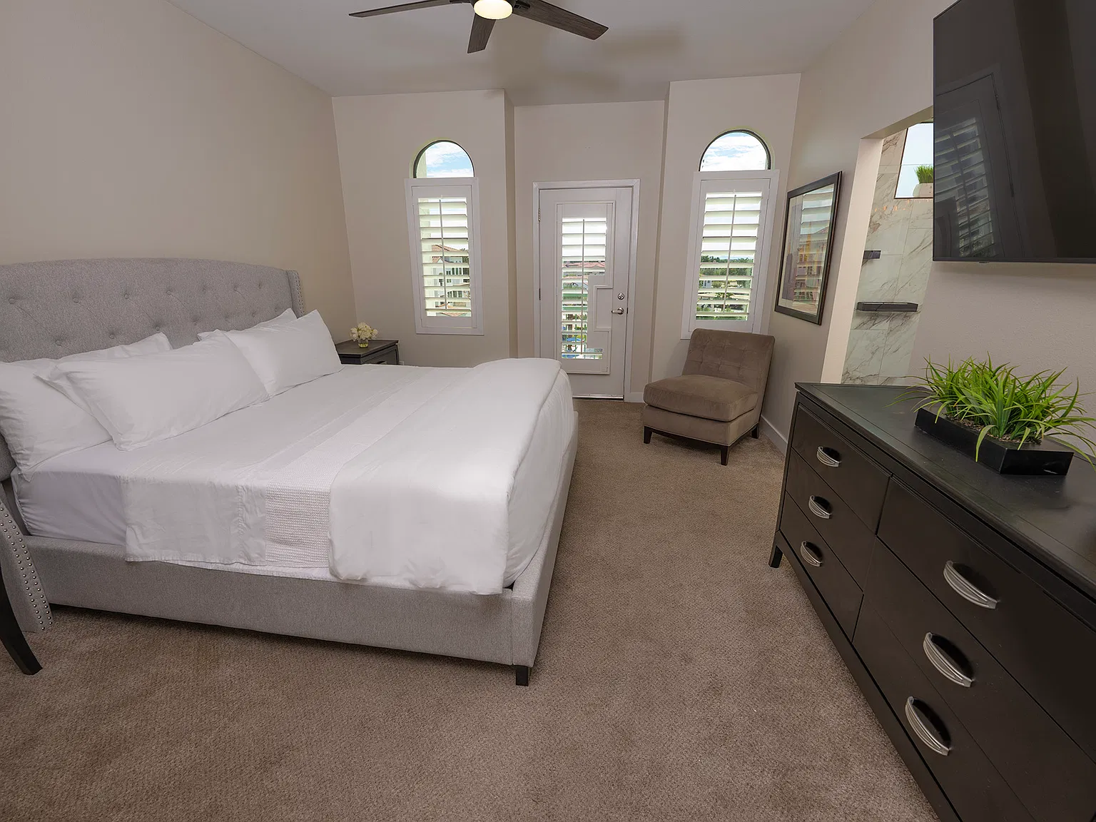 2 bed, 1489 sqft, $5,250 — Photo 4