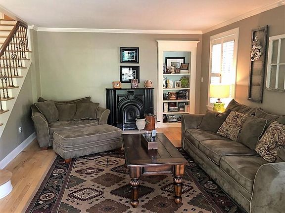 3rd image of 703 Hillshire Pl
