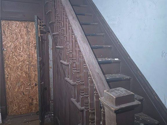 2nd image of 224 Kearsarge St