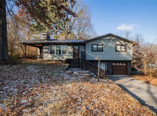 1729 N Greenvalley Ave, Fayetteville, AR 72703