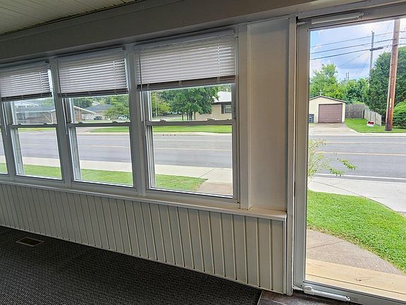 5th image of 1307 S Weinbach Ave