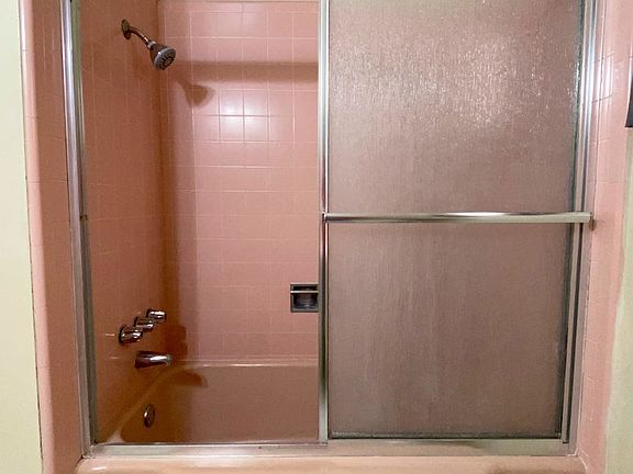3rd image of 219 Grand Ave APT 2