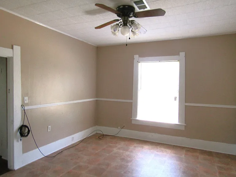 2229 Procter St — Photo 9