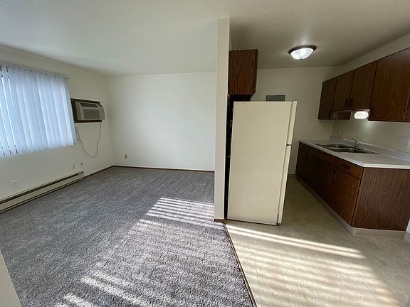 5th image of 2615 15th St S APT 11