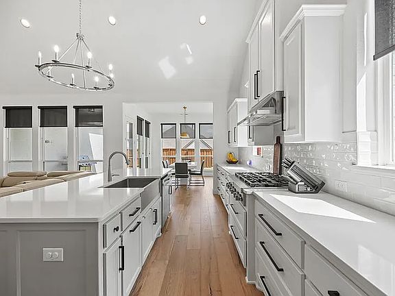 5th image of 4411 Silver Spur Dr