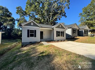 1215 1/2 Mountain Ave, Gastonia, NC 28052