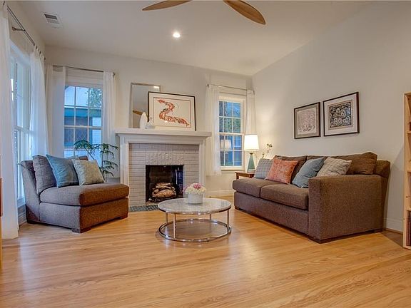 2nd image of 1047 N Winnetka Ave