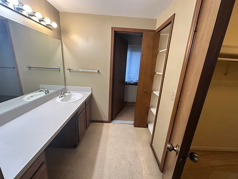 6473 Red Oak Dr — Photo 48