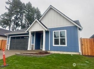 2102 Hawks View Ln, Winlock, WA 98596