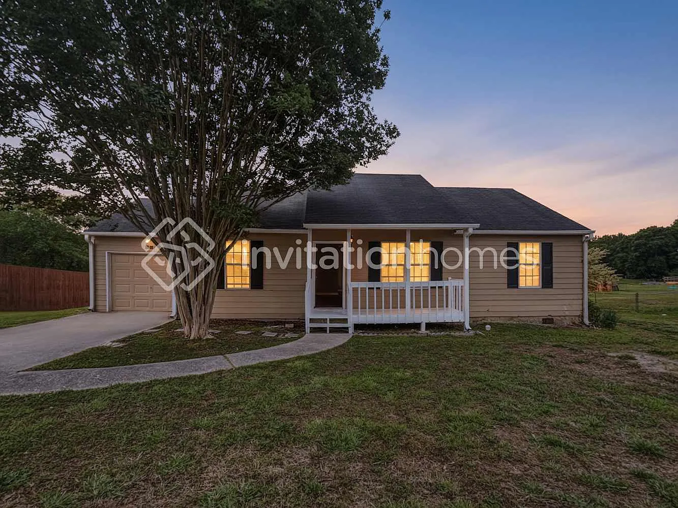 443 Linda Ln Powder Springs, GA 30127 — Photo 1