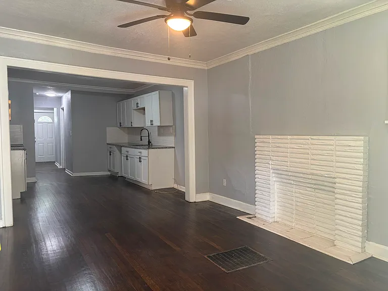 5509 Woodland Ave — Photo 3