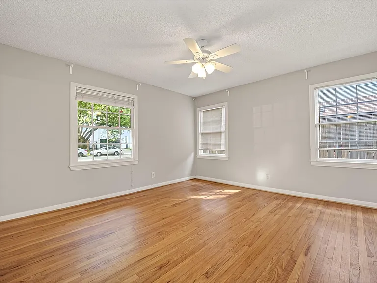 3731 Drake St — Photo 24