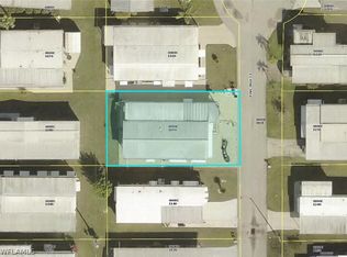 517 Pine Tree Ct, North Fort Myers, FL 33917