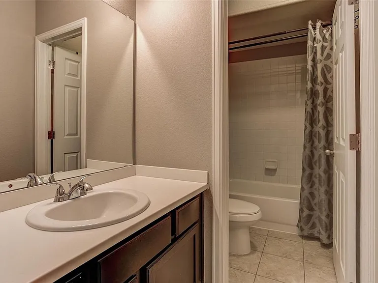 4834 S Riviera St — Photo 23