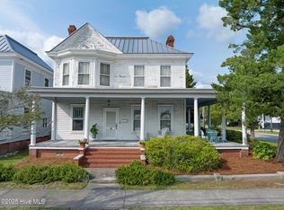 315 Ann St, Beaufort, NC 28516