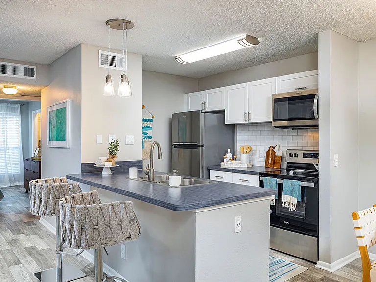 Lofton Place Apartments — Photo 35