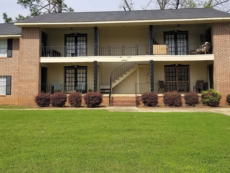 Welcome Home to Shoreham Apartments
