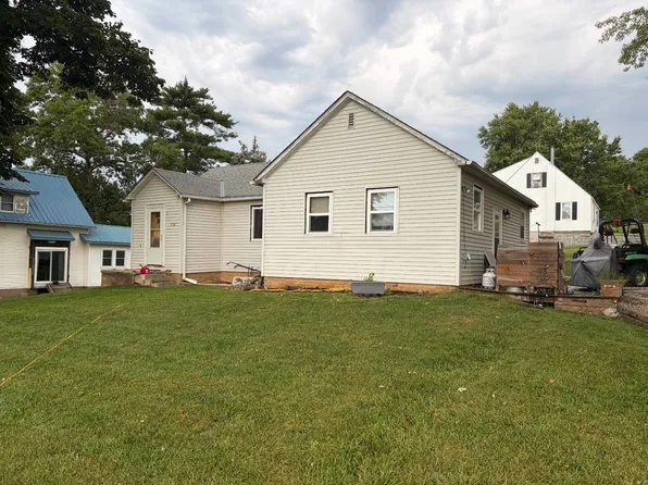 510 E 5th St, Neligh, NE 68756